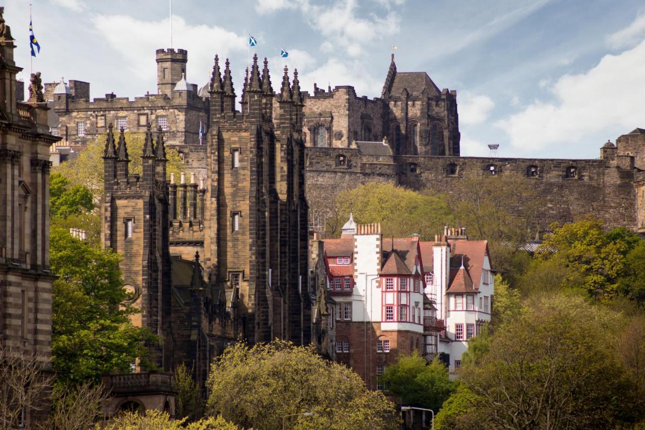 Amazing Penthouse, Stunning Views, Castle 2 Mins Apartment Edinburgh