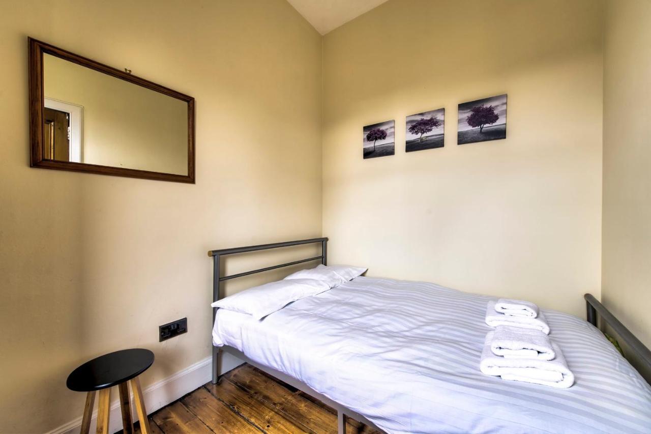 Central Location! 2bdr Flat In Haymarket Apartment