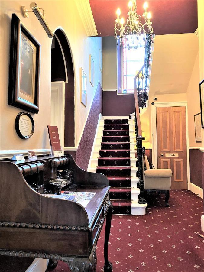 Guest house Glenalmond House