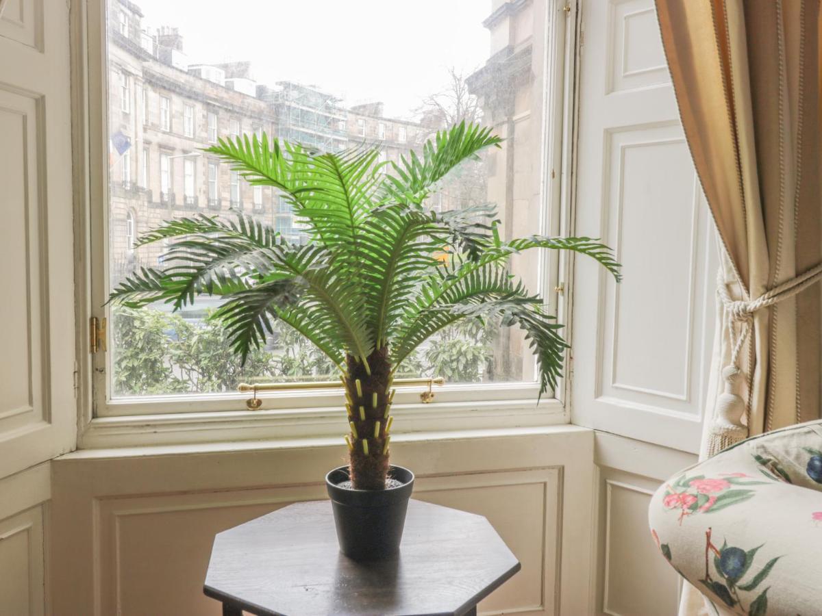 Apartment 3 Lynedoch Place *
