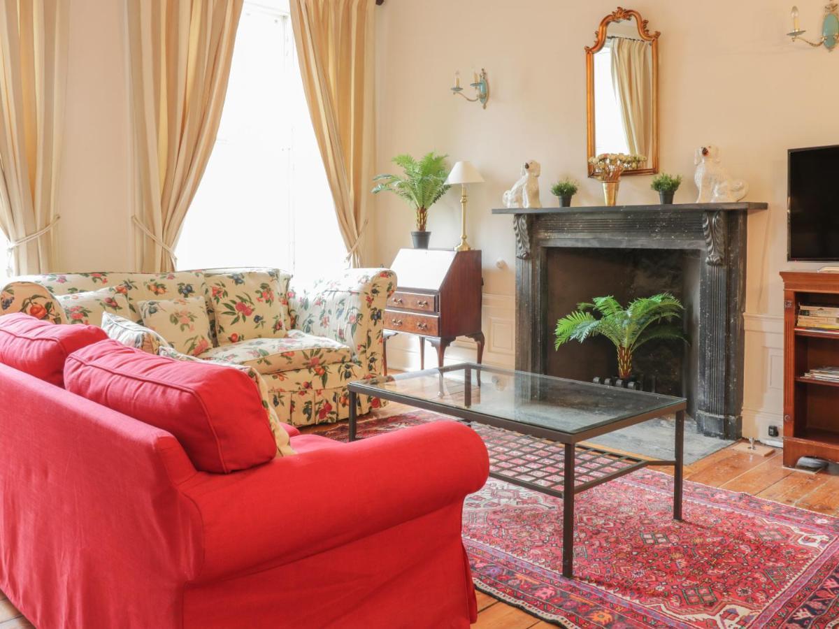 Apartment 3 Lynedoch Place *
