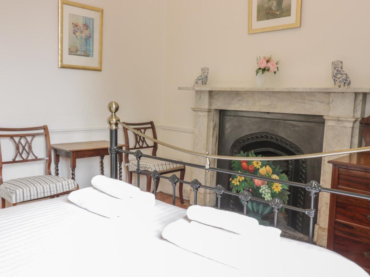 3 Lynedoch Place Apartment Edinburgh